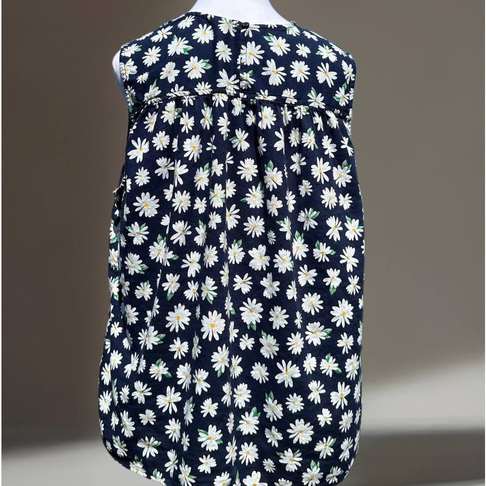 Old Navy Sleeveless Tie Front Daisy Top - Picture 2 of 7
